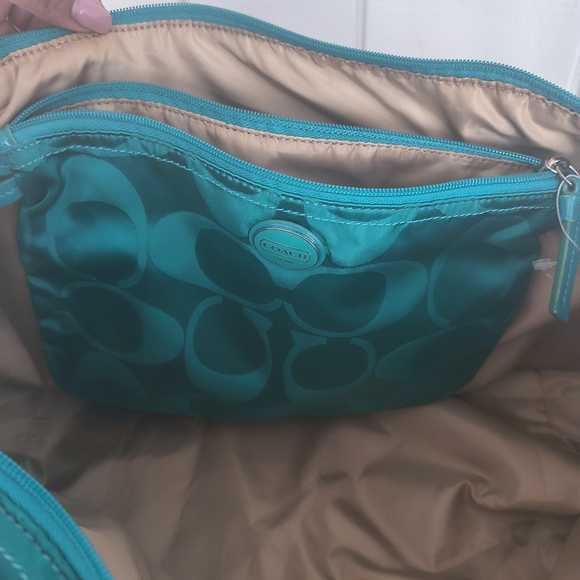 Coach Green Tote Bag with Pink Accent - Picture 10 of 16